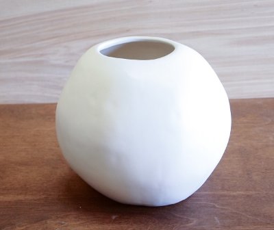 Medium Sphere Vase Gloss White